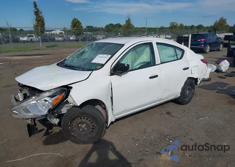 2018 Nissan Versa 1.6 S z USA, uszkodzony, nr VIN 3N1CN7AP1JL818914